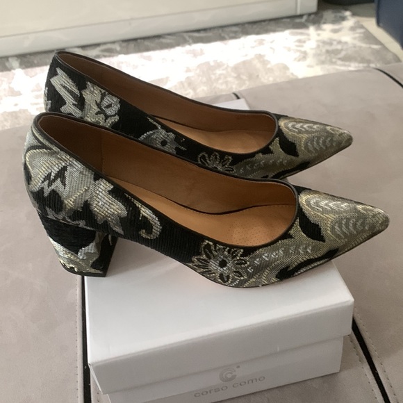 Corso Como Black Metallic Brocade Shoes/Pumps size 9.5 - Picture 4 of 17